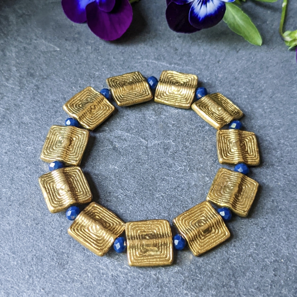 🦋LAST 1🦋 NWT Baizaar Etched Square Brass Beaded Bracelet, Blue